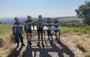 Jeudi 22 août 2024 - Mont Audouze avec le puy de Dôme, le massif du Sancy et les monts du Cantal à l'horizon, 