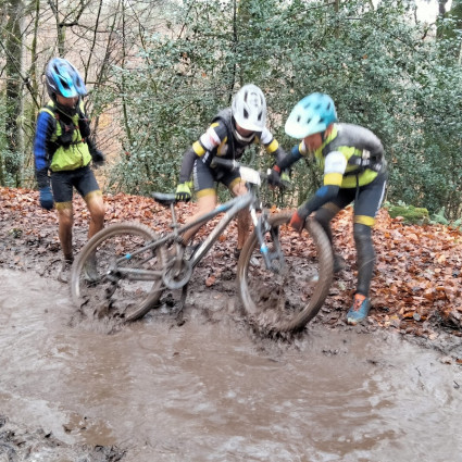 16 nov 2025 - 20km - 370mD+ /. 7 enfants et 3 accompagnateurs